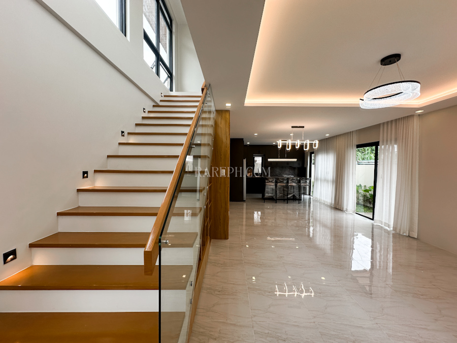 south forbes villas brand new house for sale foyer