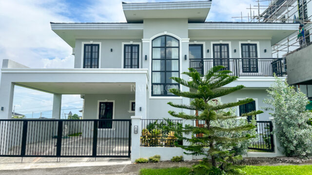 chateaux de paris house for sale facade and frontage