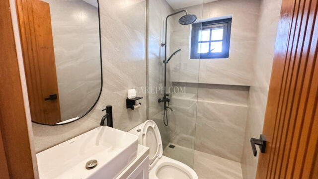 chateaux de paris house for sale ground floor bathroom