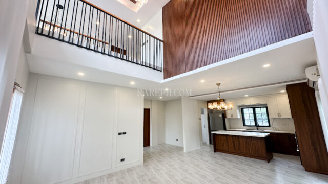 chateaux de paris house for sale living room