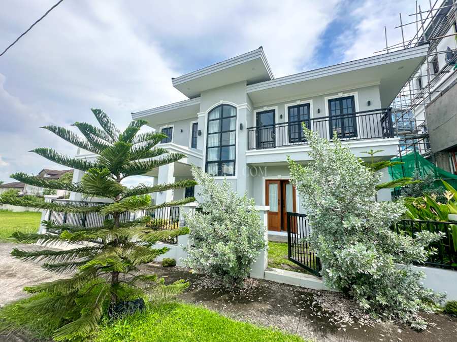chateaux de paris house for sale modern french house