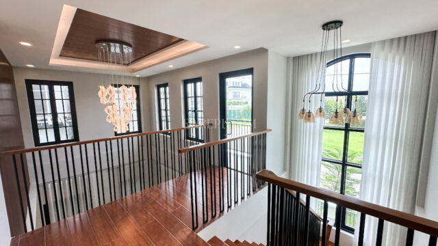 chateaux de paris house for sale second floor