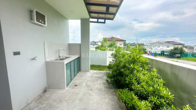 chateaux de paris house for sale wet kitchen