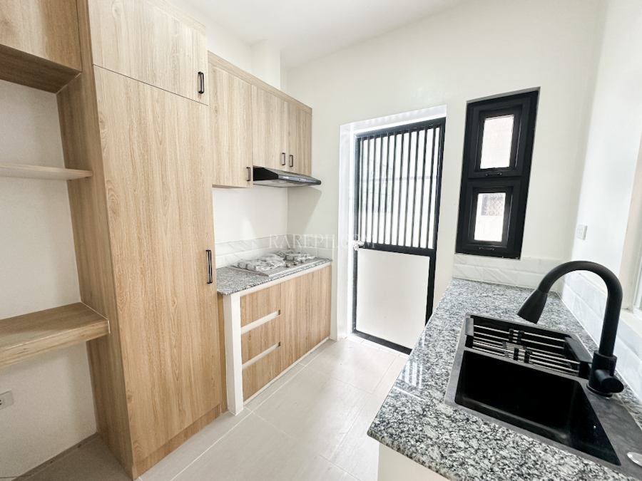 chateaux de paris house for sale auxilliary kitchen