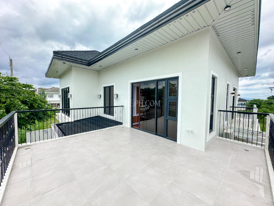 chateaux de paris house for sale balcony veranda terrace
