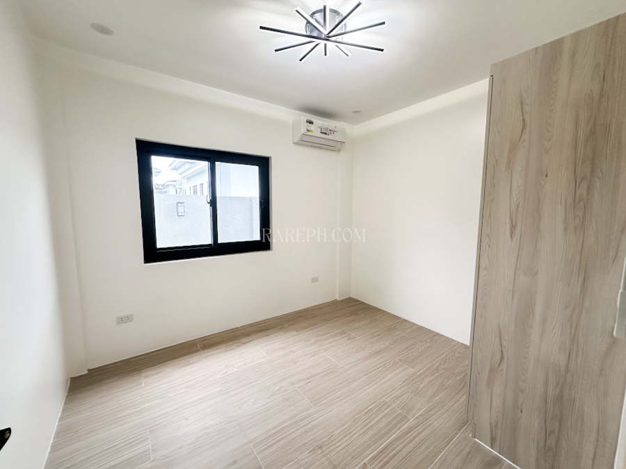 chateaux de paris house for sale bedroom 2