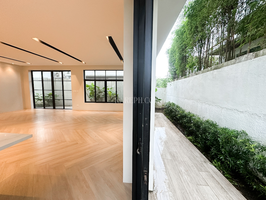 treveia nuvali house for sale back