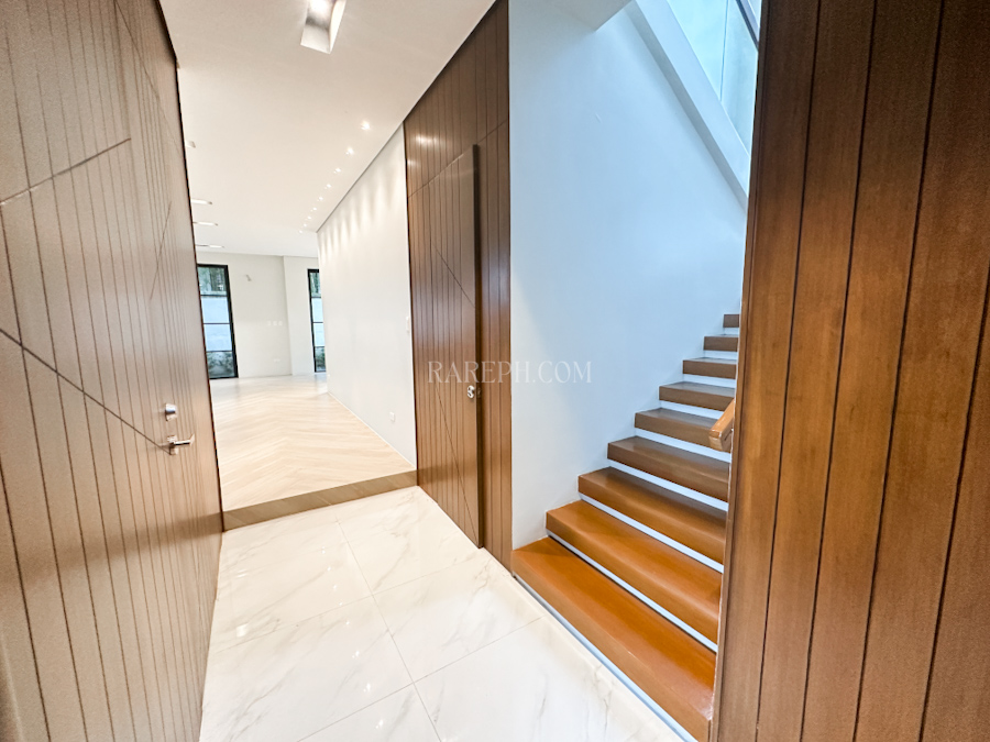 treveia nuvali house for sale foyer