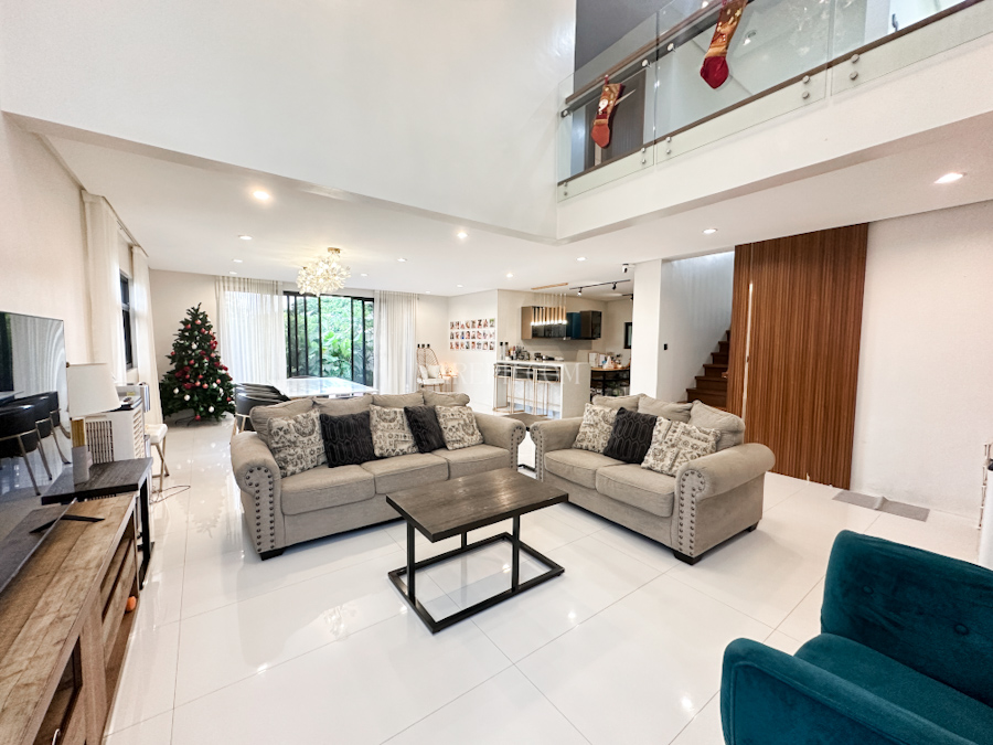venare 4 bedroom house for sale living area