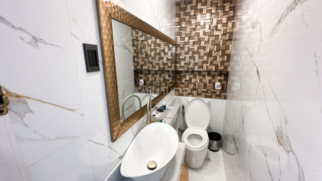venare 4 bedroom house for sale powder room