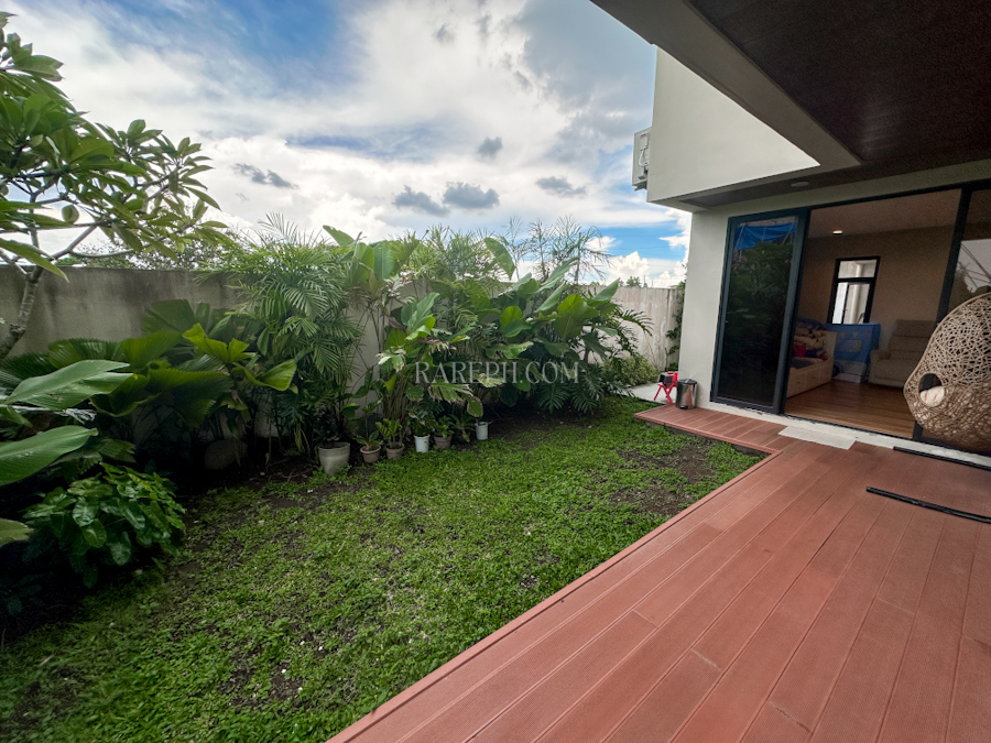 venare 4 bedroom house for sale yard