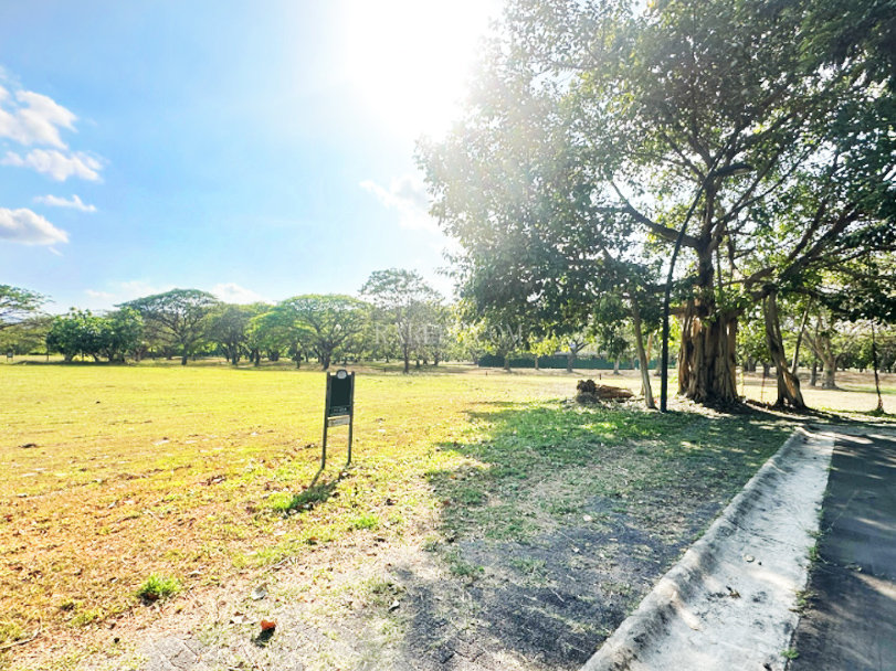 luscara nuvali lot for sale beside park lot frontage 2