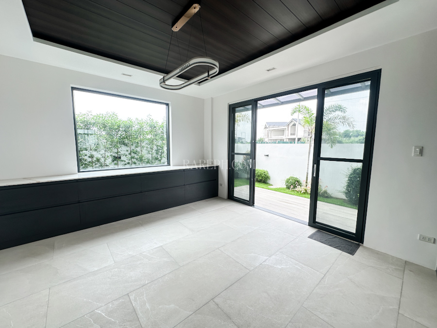mondia nuvali 5 bedroom brand new house for sale dining area