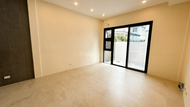 ridgeview estates 25m living room bare 2